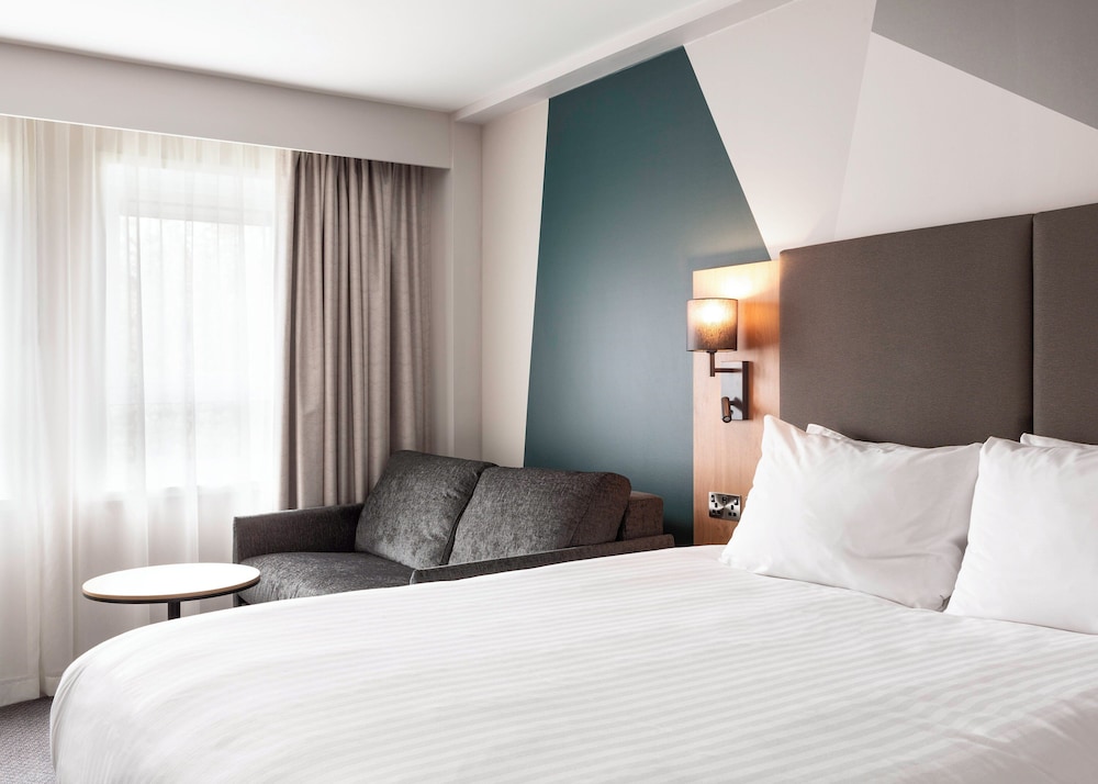 Habitación estándar, 1 cama de matrimonio grande (Super with Single Sofa) del hotel Holiday Inn London-bexley, An Ihg. Foto 3