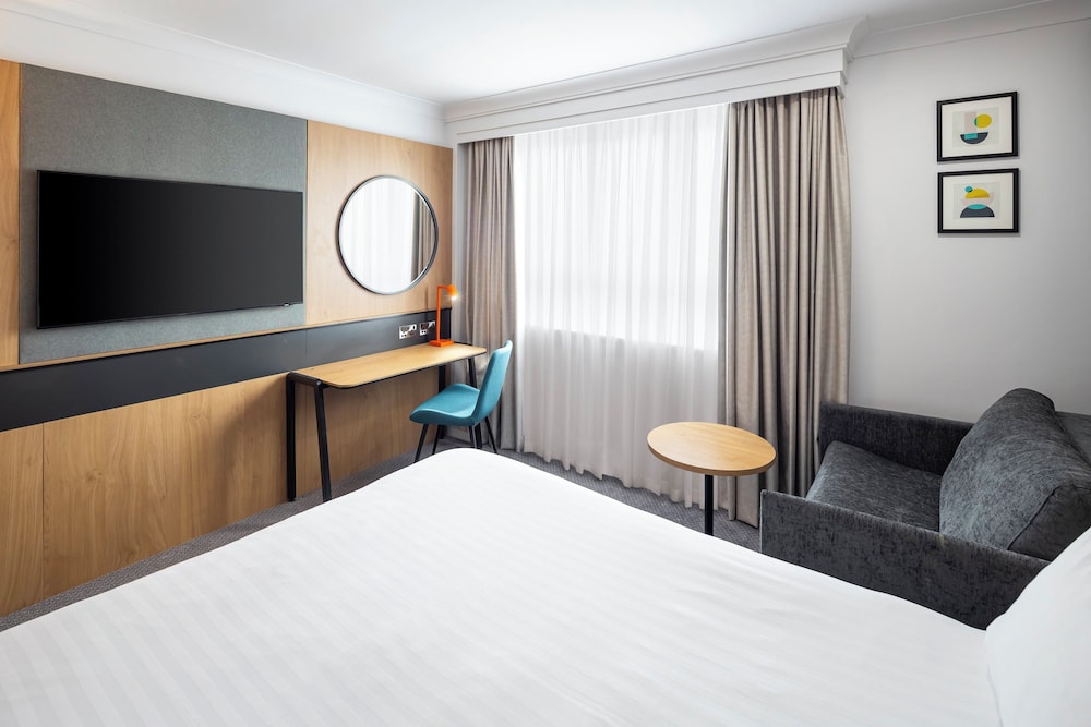 Habitación estándar, 1 cama de matrimonio grande (Super with Single Sofa) del hotel Holiday Inn London-bexley, An Ihg. Foto 4