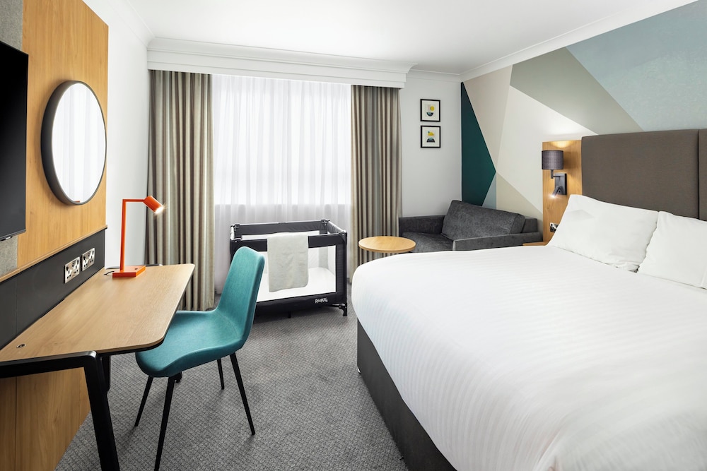 Habitación estándar, 1 cama de matrimonio grande (Super with Single Sofa) del hotel Holiday Inn London-bexley, An Ihg. Foto 5