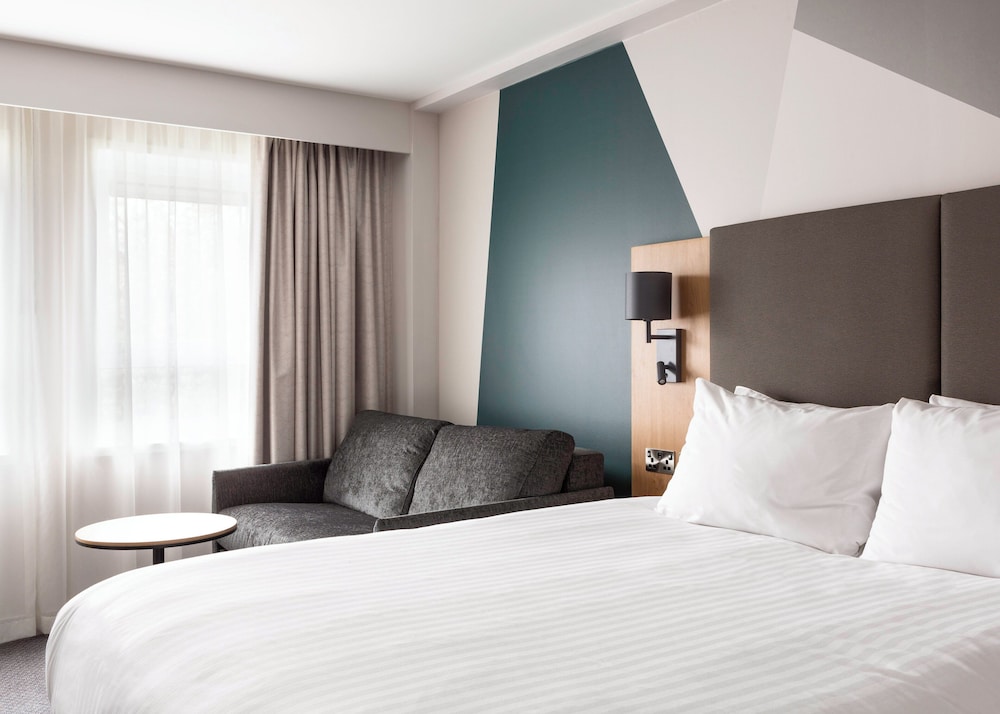Habitación estándar, 1 cama de matrimonio grande (Super with Double Sofa) del hotel Holiday Inn London-bexley, An Ihg. Foto 8