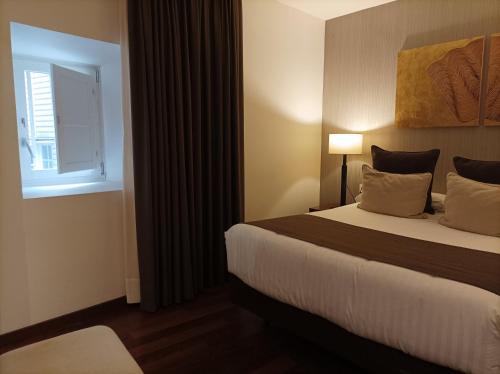 Habitación Doble Básica del hotel Carrís Casa De La Troya. Foto 4