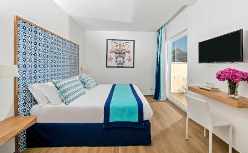 Habitación Doble Deluxe con vistas al mar - 1 o 2 camas del hotel Miramare. Foto 4