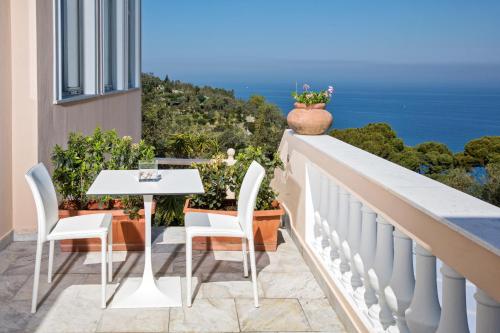 Habitación Triple Superior con vistas al mar del hotel Miramare. Foto 11