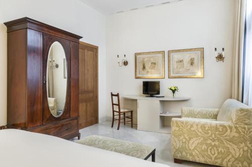 Habitación Doble Superior - 1 o 2 camas del hotel Amadeus Sevilla. Foto 11