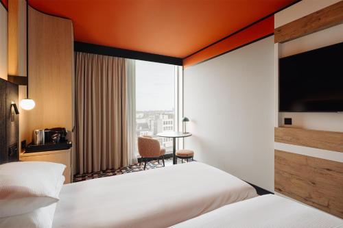 Habitación Doble - 2 camas del hotel DoubleTree by Hilton Amsterdam Centraal Station