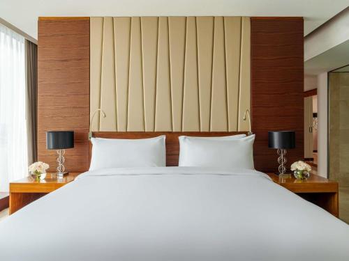 Fairmont Gold Signature Suite King - Non - smoking del hotel Fairmont Bab Al Bahr. Foto 1