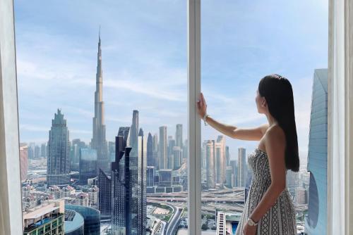 Burj Khalifa Suite del hotel Rose Rayhaan By Rotana. Foto 7