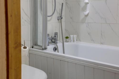 Habitación Doble Estándar - 2 camas del hotel Best Western London Ilford. Foto 4