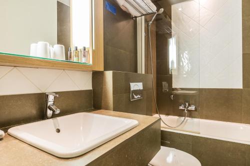 Habitación Doble Clásica del hotel Duret Paris. Foto 7