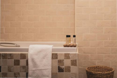 Habitación Doble Deluxe del hotel The Old Ship Hackney. Foto 1