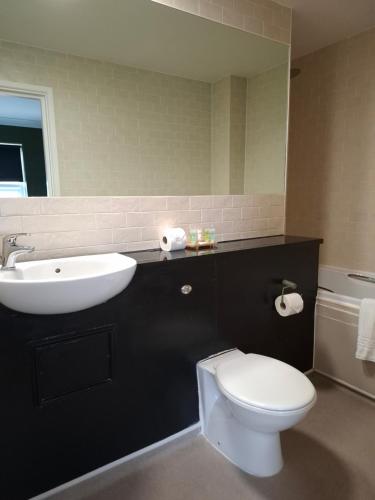 Habitación Doble Deluxe del hotel The Old Ship Hackney. Foto 2