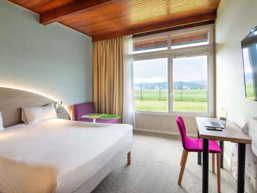 Habitación Doble Estándar del hotel Ibis Styles Colmar Nord. Foto 5