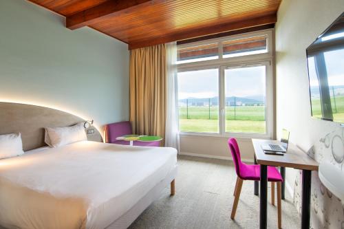 Habitación Doble Estándar - 2 camas del hotel Ibis Styles Colmar Nord. Foto 3