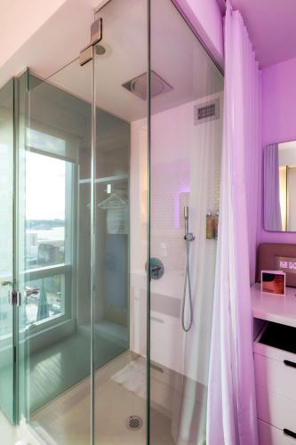Solo del hotel Yotel New York Times Square. Foto 5