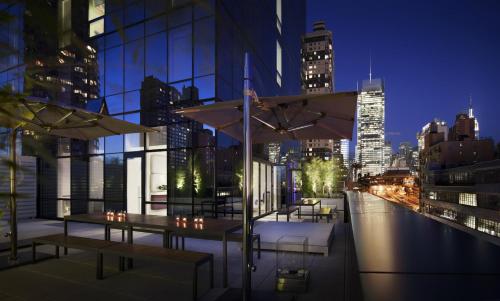 Suite Ático con terraza - 1 cama extragrande del hotel Yotel New York Times Square. Foto 6