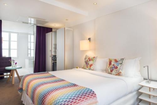 Dos Suites Junior Adyacentes del hotel Le Placide Saint Germain Des Pres. Foto 5