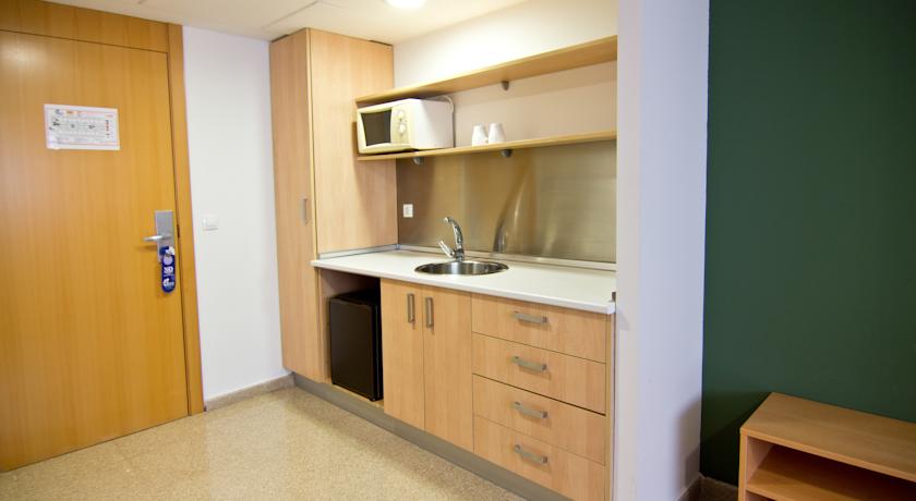 Habitación doble Confort del hotel Villa Alojamiento Y Congresos - Villa Universitaria. Foto 4