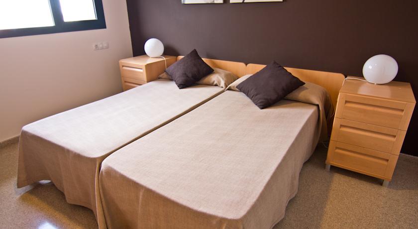 Habitación doble Contigua del hotel Villa Alojamiento Y Congresos - Villa Universitaria. Foto 2