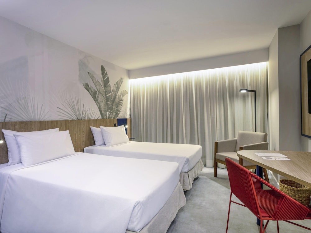 Habitación superior con 2 camas individuales del hotel Novotel Salvador Rio Vermelho