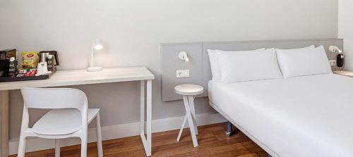 Habitación Doble Plus del hotel B&B Barcelona Mataró. Foto 3