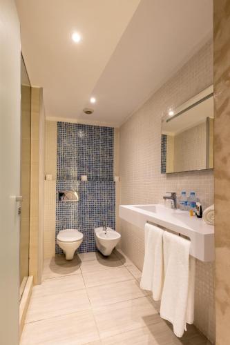 Habitación Triple Superior del hotel Kenzi Solazur. Foto 1