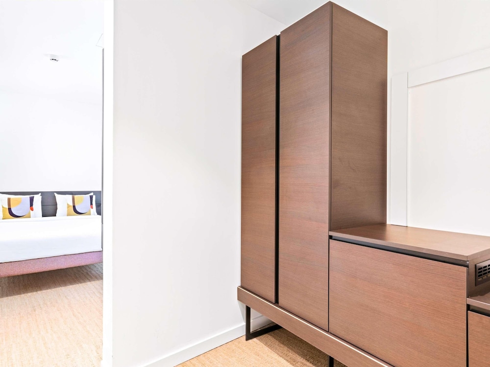 Habitación superior, 1 cama de matrimonio del hotel Novotel Paris Charenton Le Pont. Foto 1