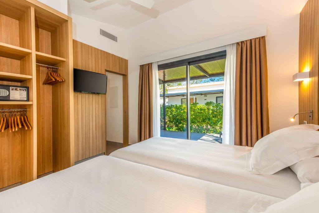 BUNGALOW GOLDEN del hotel Valentín Playa de Muro. Foto 1