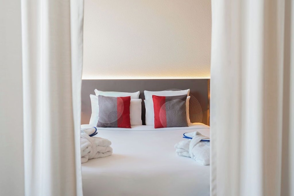 Suite Executive del hotel Novotel Suites Geneve Aeroport. Foto 2