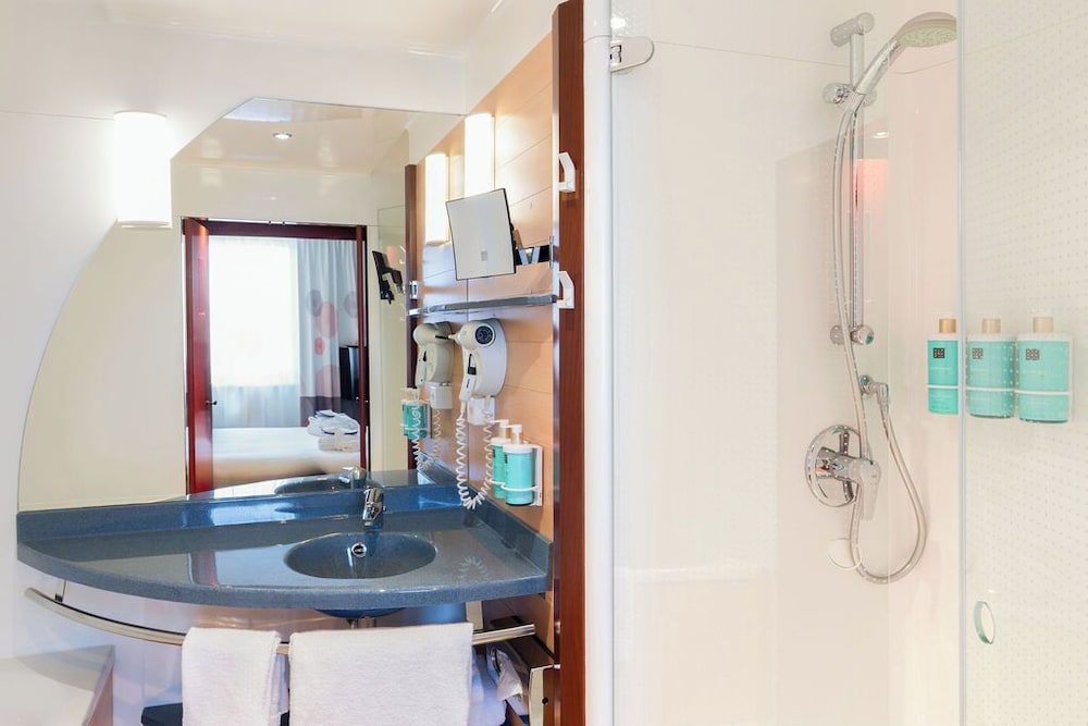 Suite Executive del hotel Novotel Suites Geneve Aeroport. Foto 15