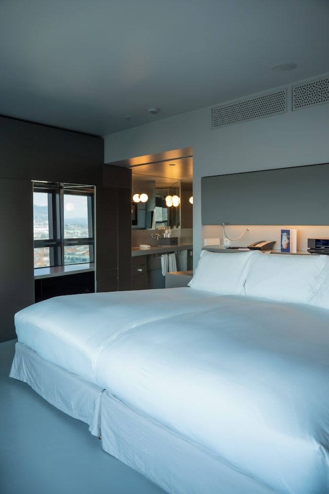 Suite Lujo 1 Cama king Presidencial Accesible Vista Panorámica Accesible (discapacidad auditiva) del hotel So/ Vienna. Foto 1