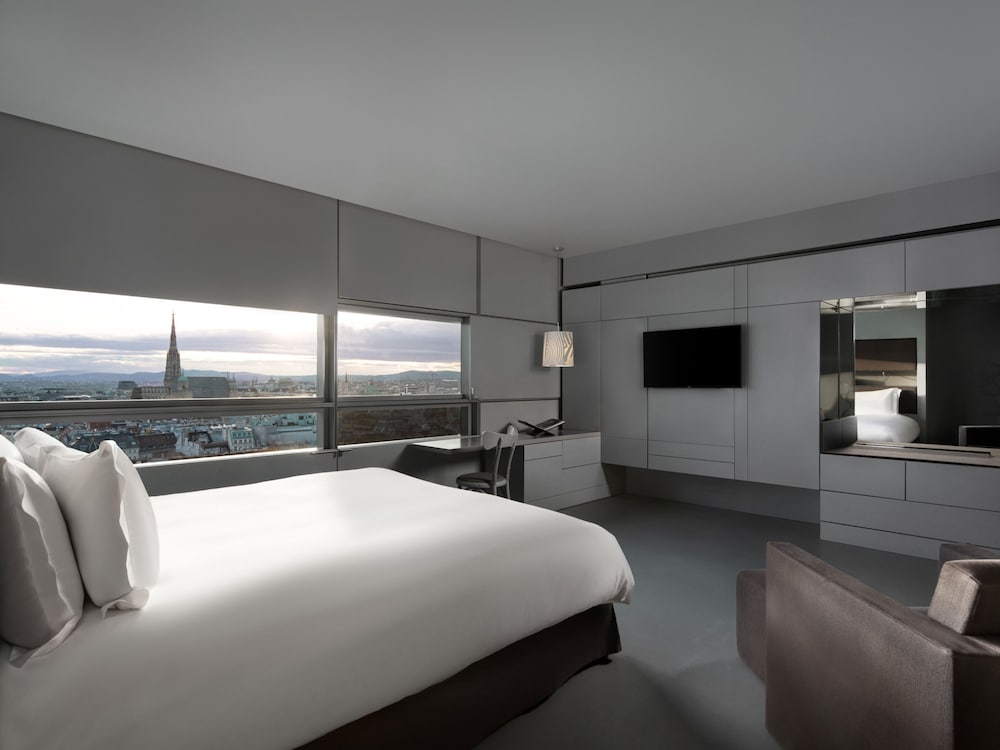 Habitación ejecutiva - Vistas a la catedral, 1 cama king o 2 camas individuales del hotel So/ Vienna. Foto 3