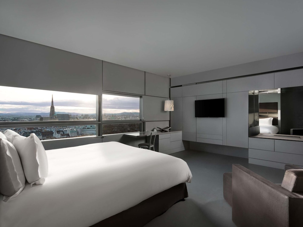 Habitación ejecutiva - Vistas a la catedral, 1 cama king o 2 camas individuales del hotel So/ Vienna. Foto 5