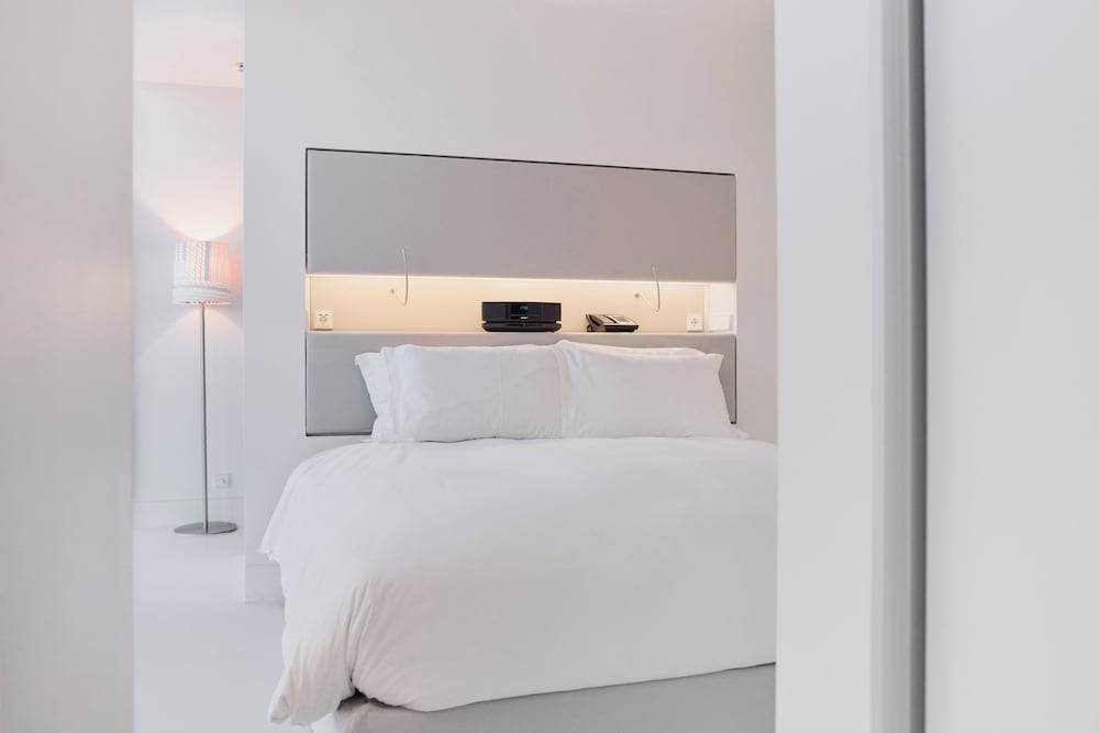 Suite junior - Vistas a la noria, cama king del hotel So/ Vienna. Foto 1