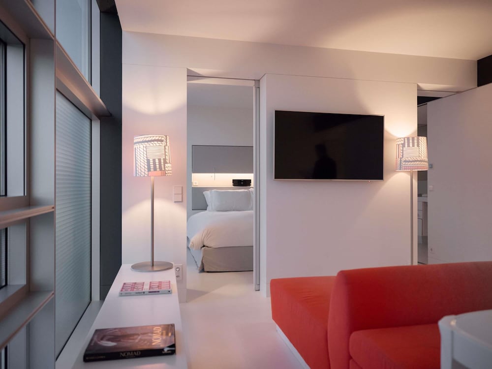 Suite junior - Vistas a la noria, cama king del hotel So/ Vienna. Foto 8