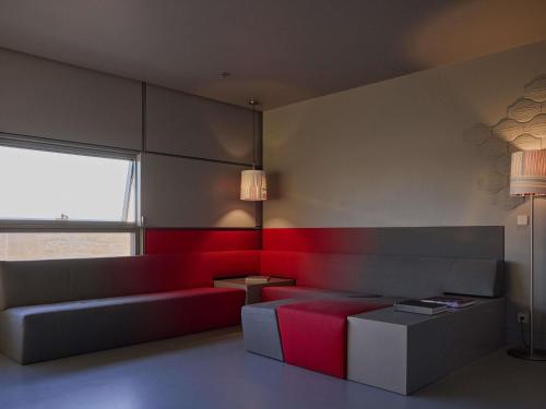 Suite ejecutiva - Vistas a la catedral, cama king del hotel So/ Vienna. Foto 5