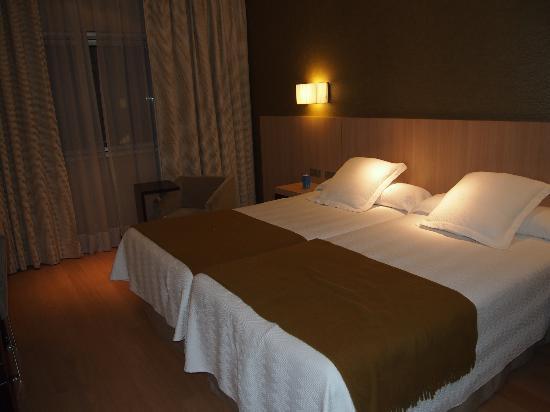 Habitación doble del hotel NH Madrid Ribera del Manzanares. Foto 1