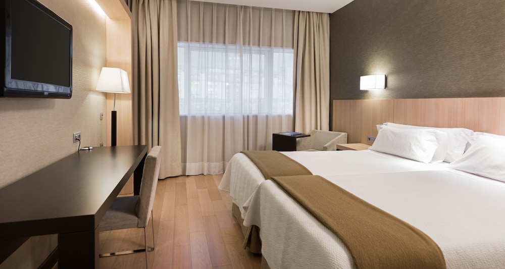Habitación estándar del hotel NH Madrid Ribera del Manzanares. Foto 3