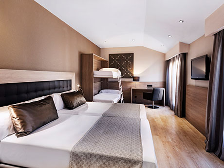 Habitación doble Familiar del hotel Catalonia Atocha. Foto 2