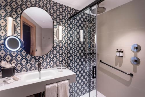 Habitación Deluxe del hotel Catalonia Atocha