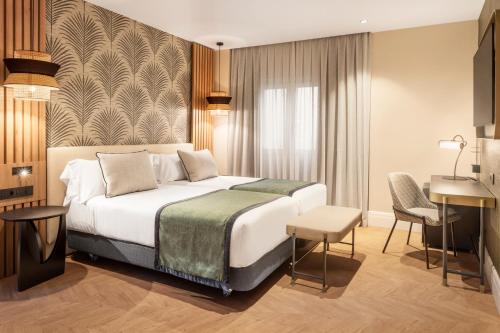 Habitación Deluxe del hotel Catalonia Atocha. Foto 2