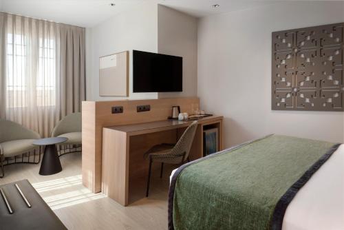 Habitación Doble con terraza del hotel Catalonia Atocha. Foto 5