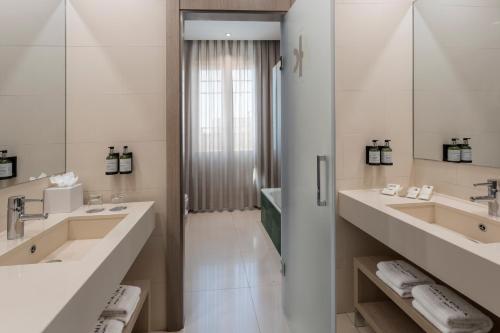 Habitación Doble Superior con terraza del hotel Catalonia Atocha. Foto 5