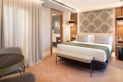 Suite Junior con piscina privada y terraza del hotel Catalonia Atocha. Foto 4