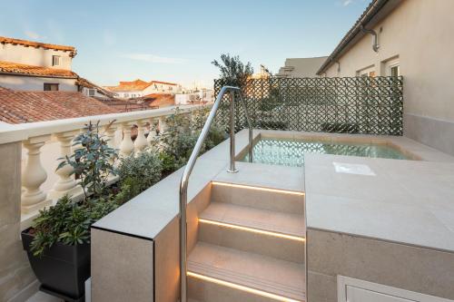 Suite Junior con piscina privada y terraza del hotel Catalonia Atocha. Foto 6