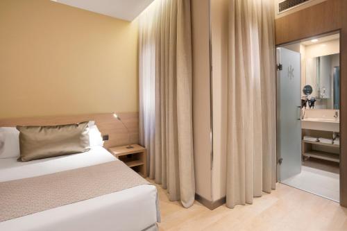 Habitación Individual del hotel Catalonia Atocha. Foto 2