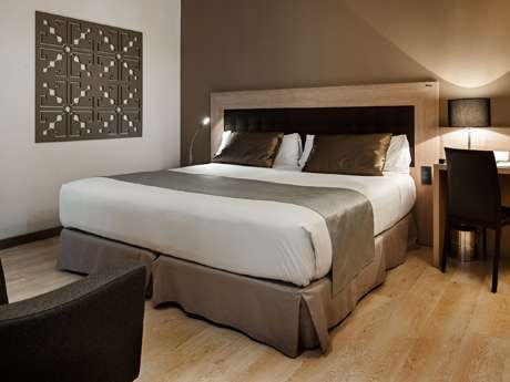 Habitación doble Premium del hotel Catalonia Plaza Mayor. Foto 2