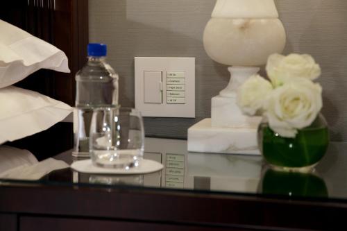 Habitación Deluxe con cama extragrande del hotel Trump International and Tower New York. Foto 2