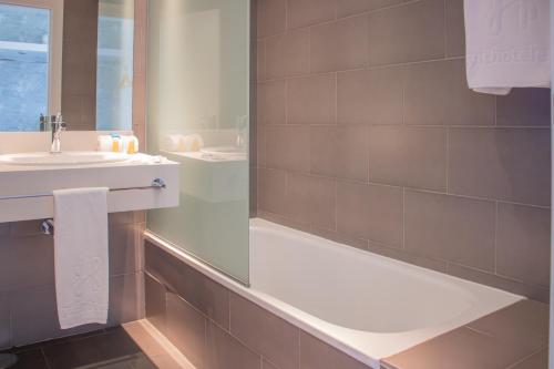 Habitación Doble - 2 camas del hotel Yit Vía Sevilla Mairena. Foto 6