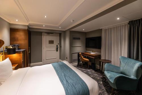 Suite Familiar del hotel 100 Queen's Gate London, Curio Collection By Hilton. Foto 1