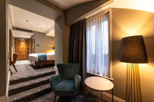 Estudio Townhouse con una Cama Queen del hotel 100 Queen's Gate London, Curio Collection By Hilton. Foto 4